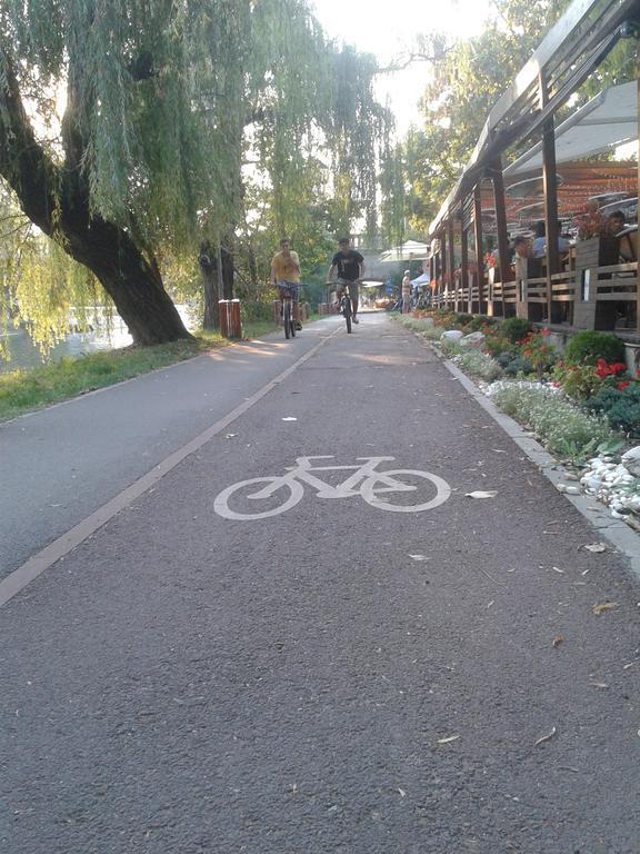 B Apartments - Bike Apartment Τιμισοάρα Εξωτερικό φωτογραφία